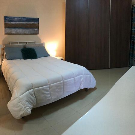 The Village Apartment 2 Kirkop 외부 사진
