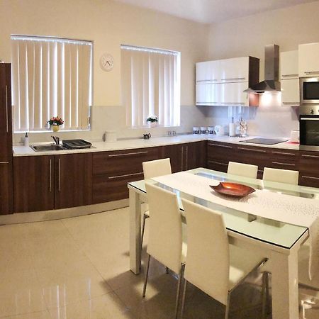 The Village Apartment 2 Kirkop 외부 사진