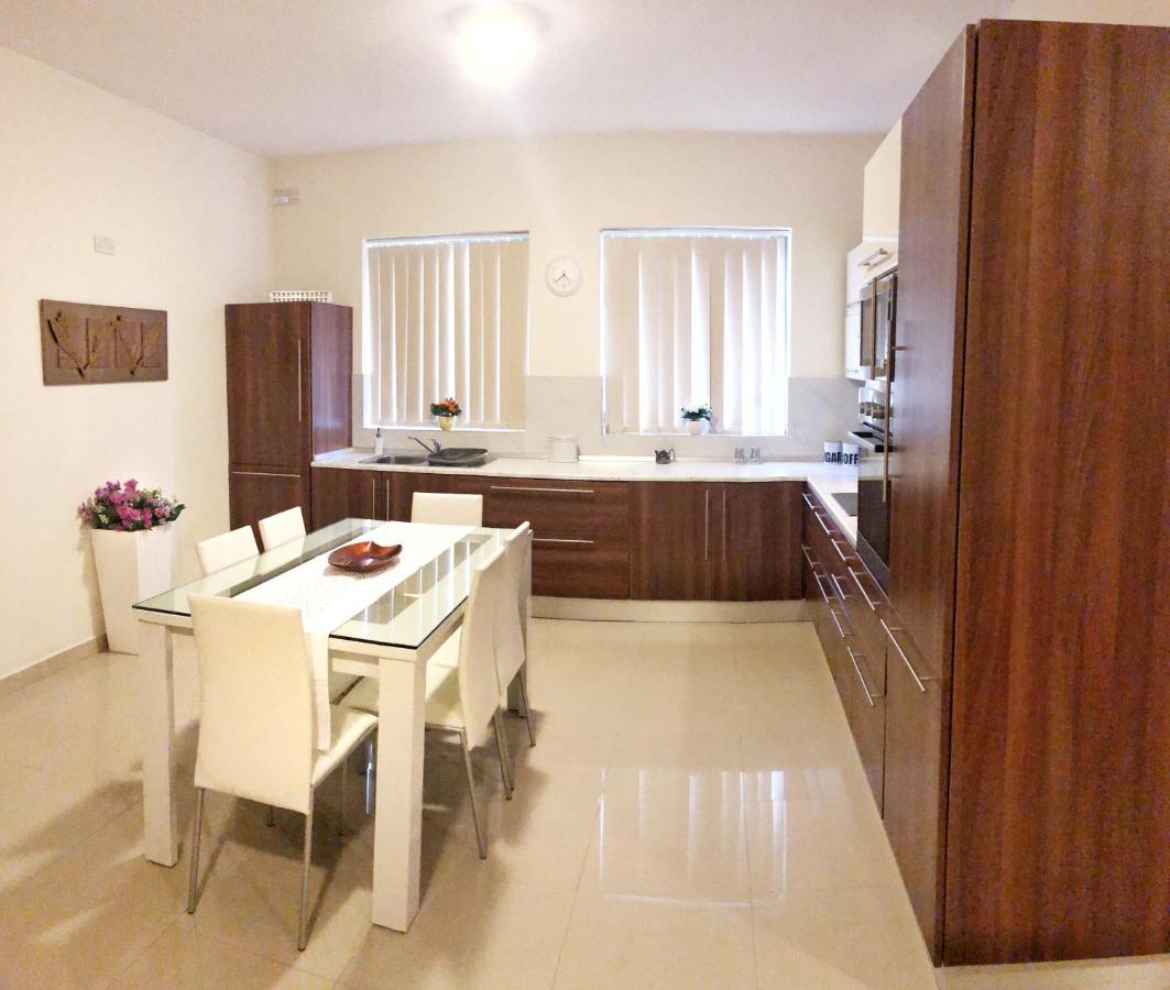 The Village Apartment 2 Kirkop 외부 사진
